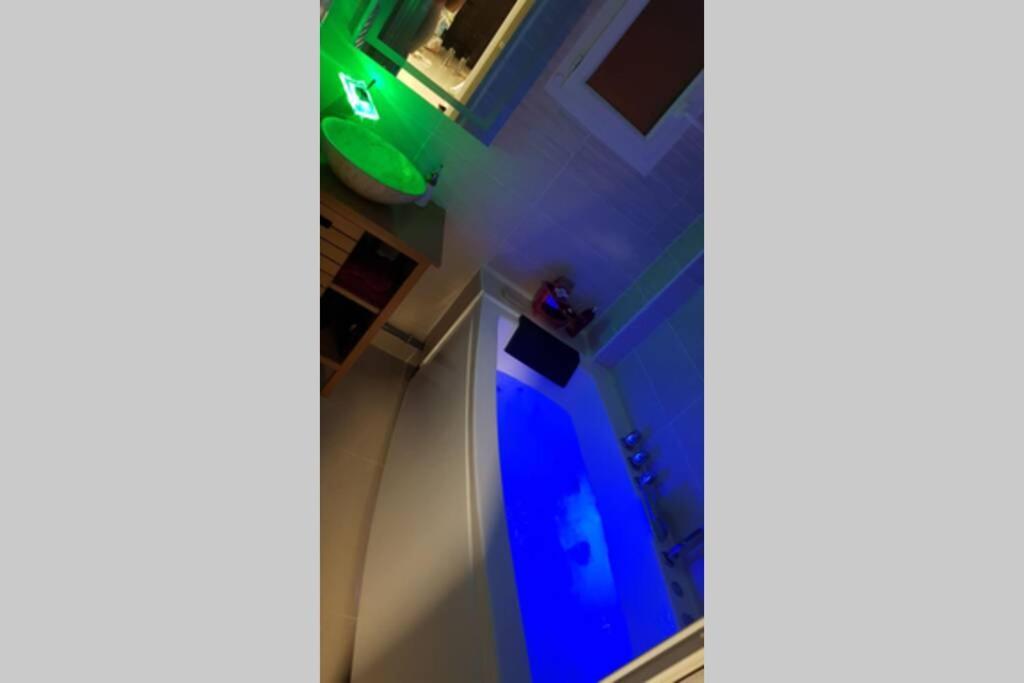 Appartement Front Vieux Port Tout Option Jacuzzi 马赛 外观 照片